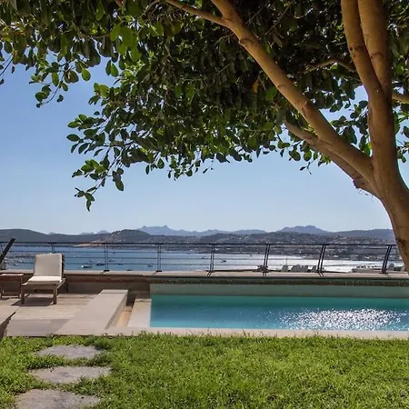 别墅 Glamorous With A Pool And Panoramic Sea View